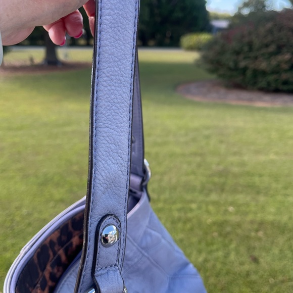 B. Makowsky Blue leather with Leopard Print Lining. Shoulder bag - Picture 10 of 11